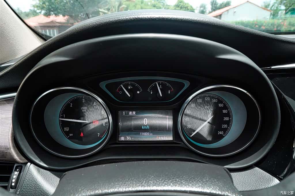 Buick Envision Plus, 2017 11