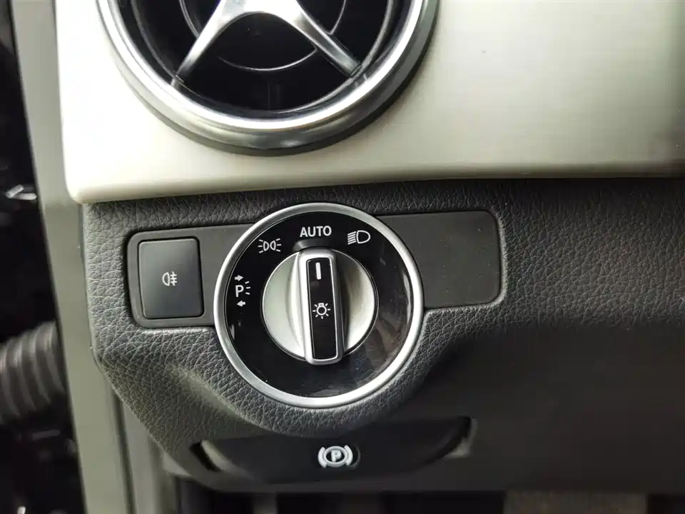 Mercedes-Benz GLK class