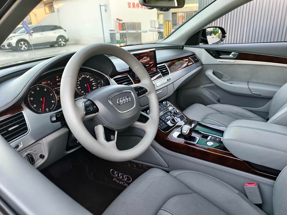 Audi A8