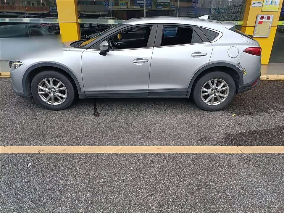 Mazda CX-4