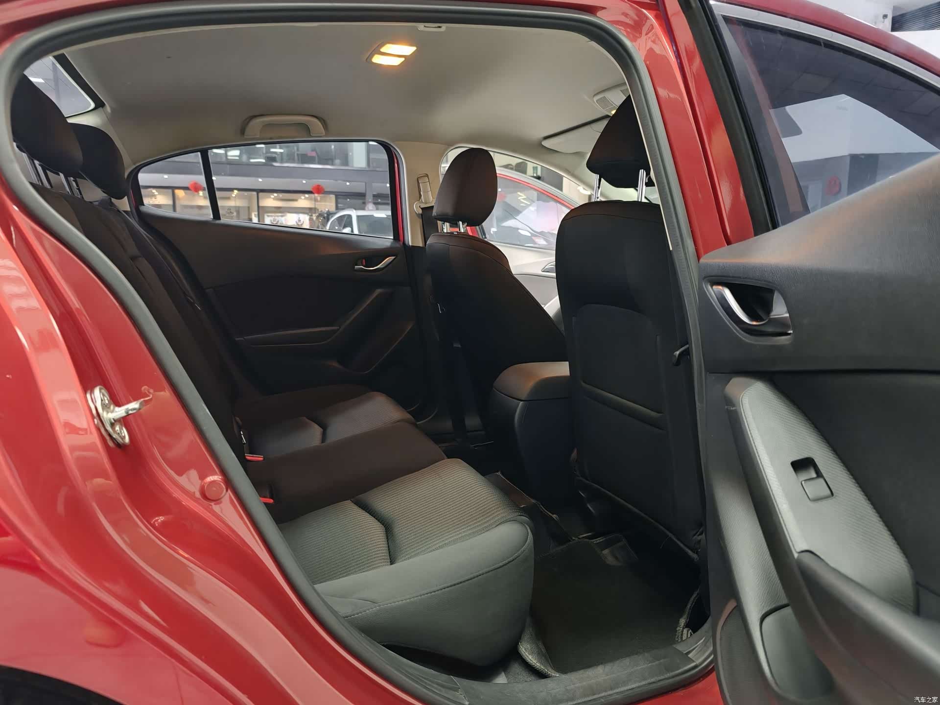 Mazda Mazda3, 2016 7