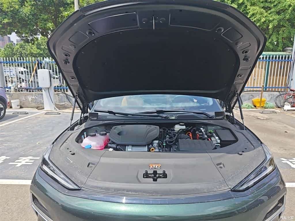 Geely 8, 2025 20