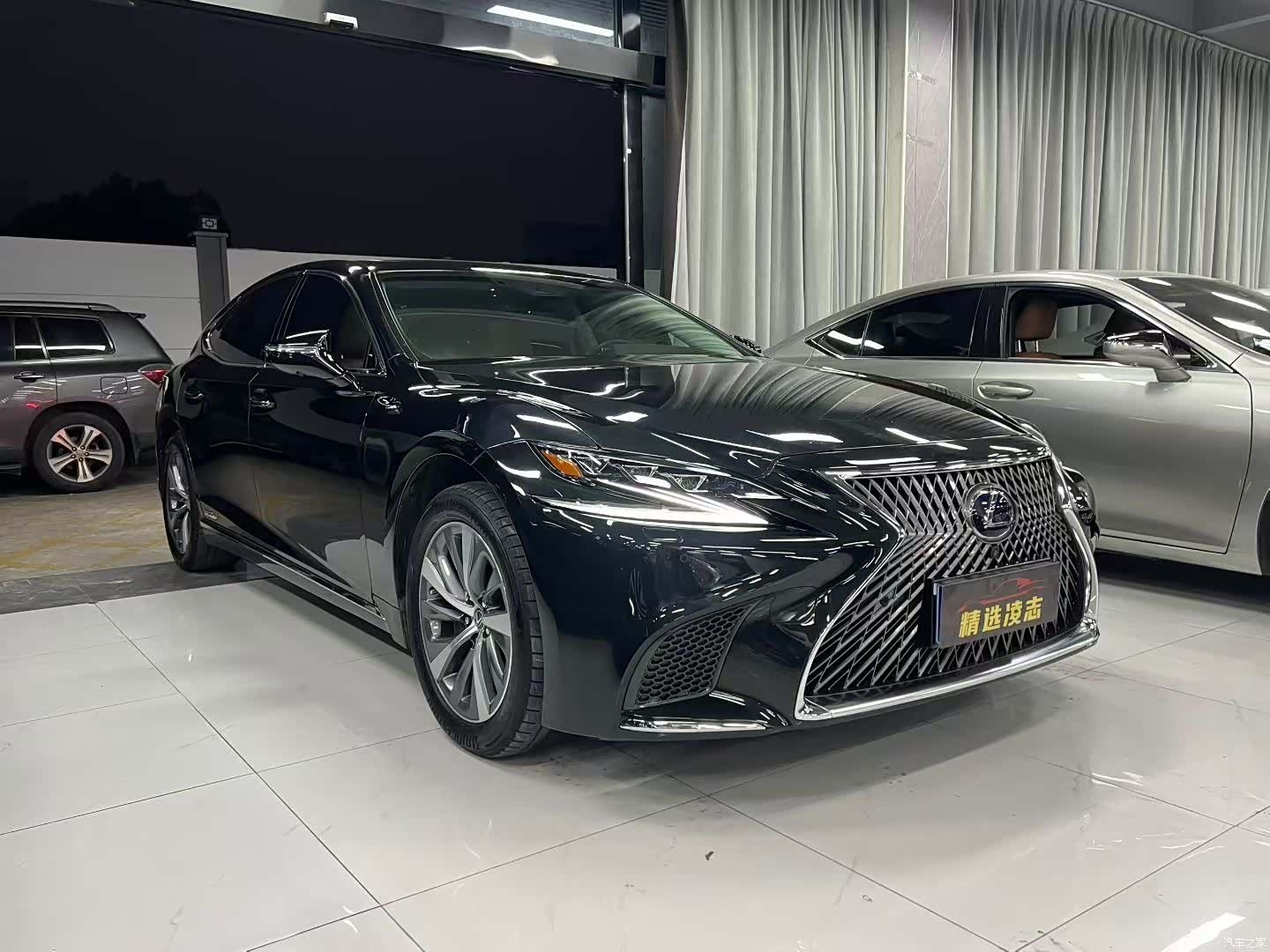 Lexus LS, 2020 3