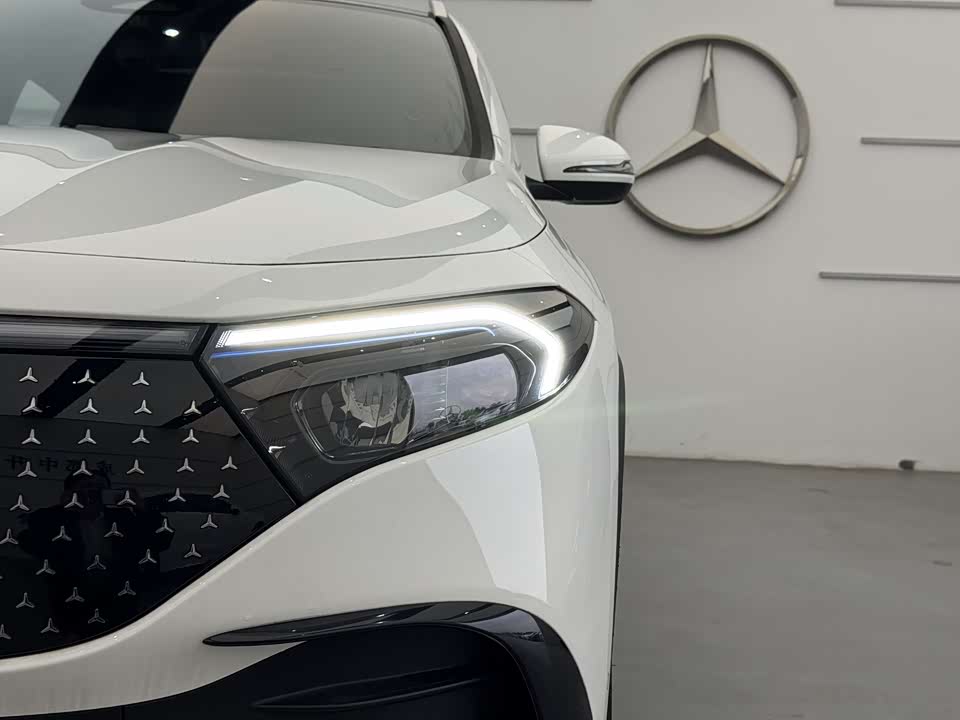 Mercedes-Benz EQA