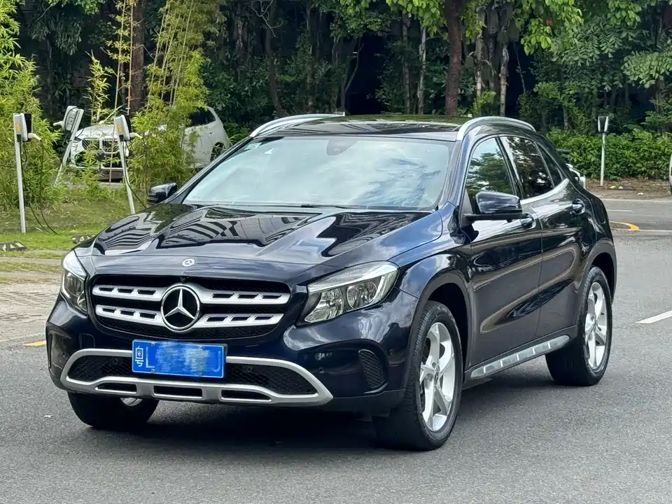 Mercedes-Benz GLA