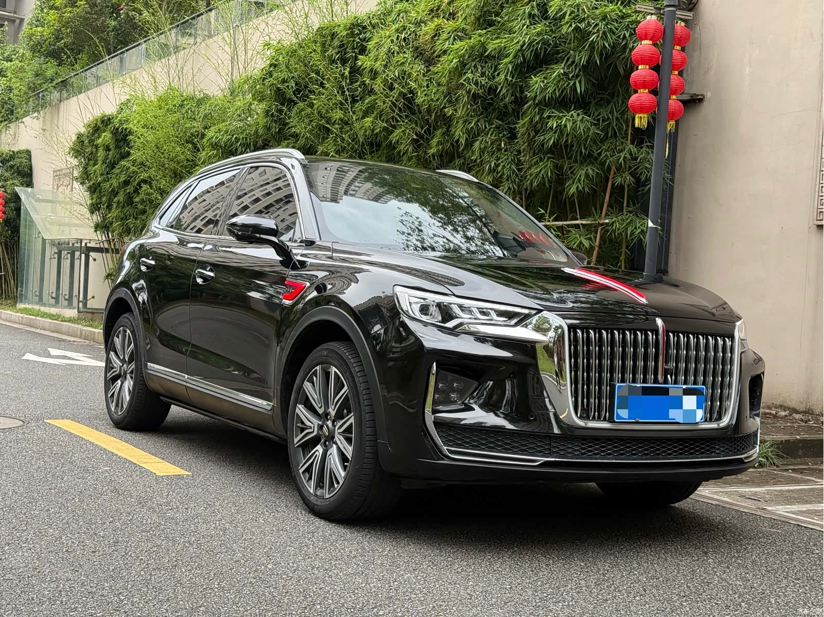 Hongqi HS5, 2023 3