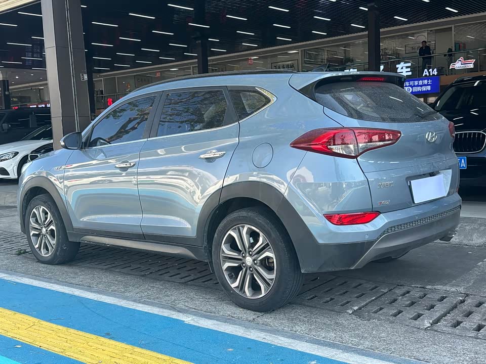 Hyundai Tucson