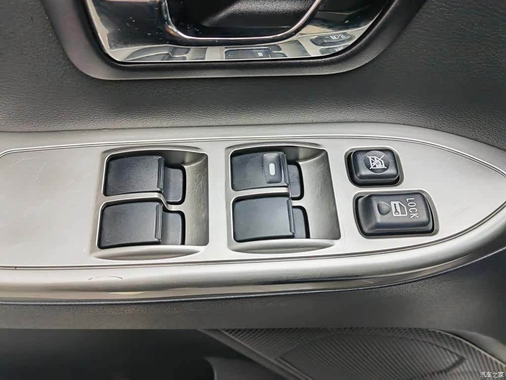 Mitsubishi Pajero, 2014 9