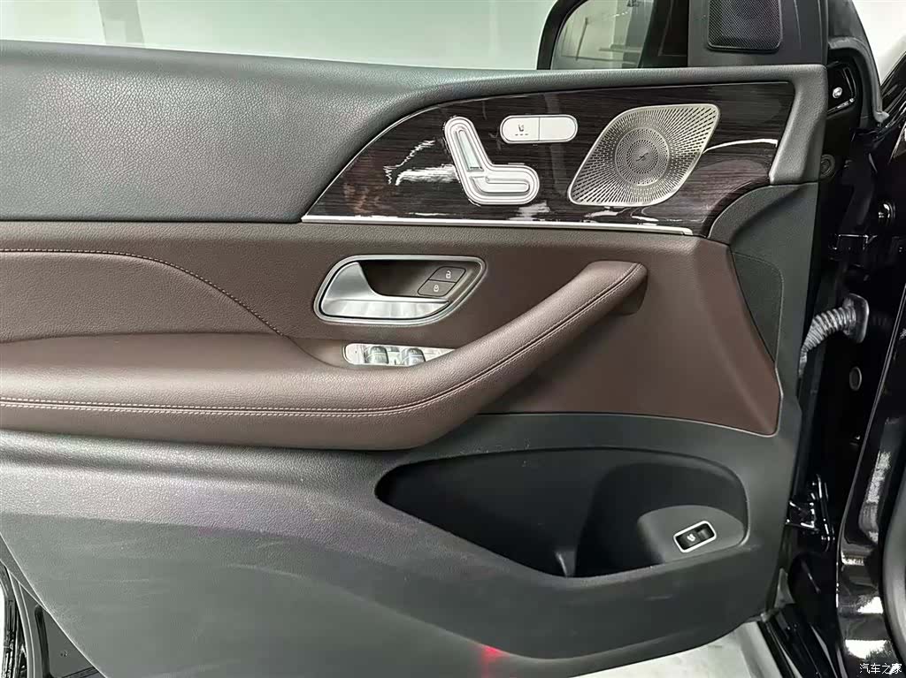 Mercedes-Benz GLE, 2022 16