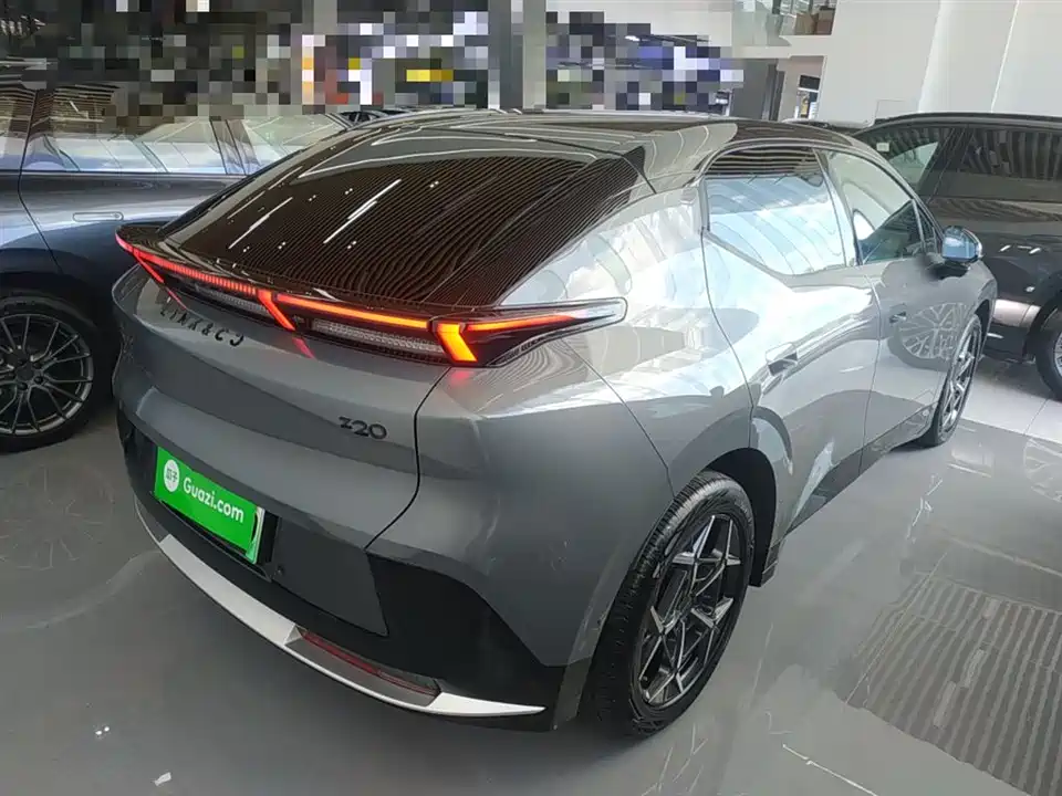 Lynk & Co Z20 Lynk & Co Z20