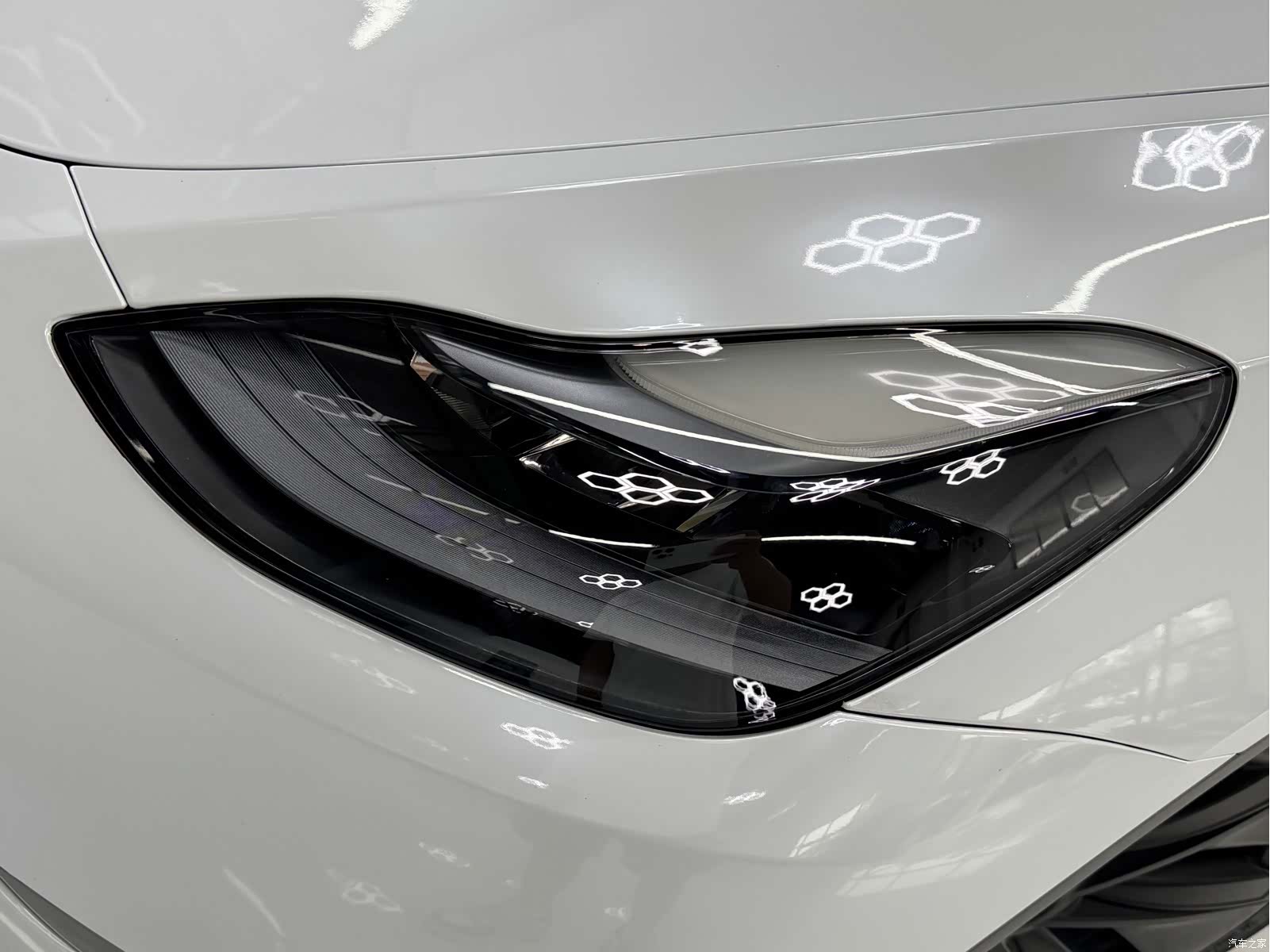 Tesla Model Y, 2022 16