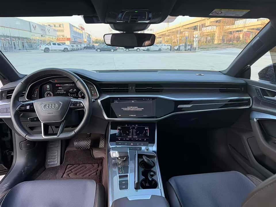 Audi A7L