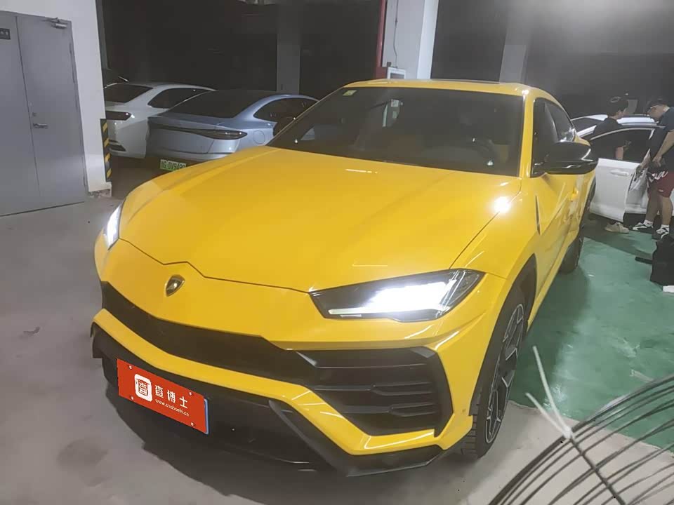 Lamborghini Urus