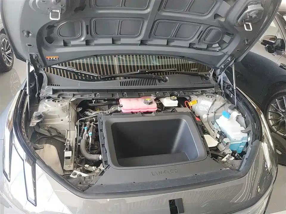 Lynk & Co Z20 Lynk & Co Z20