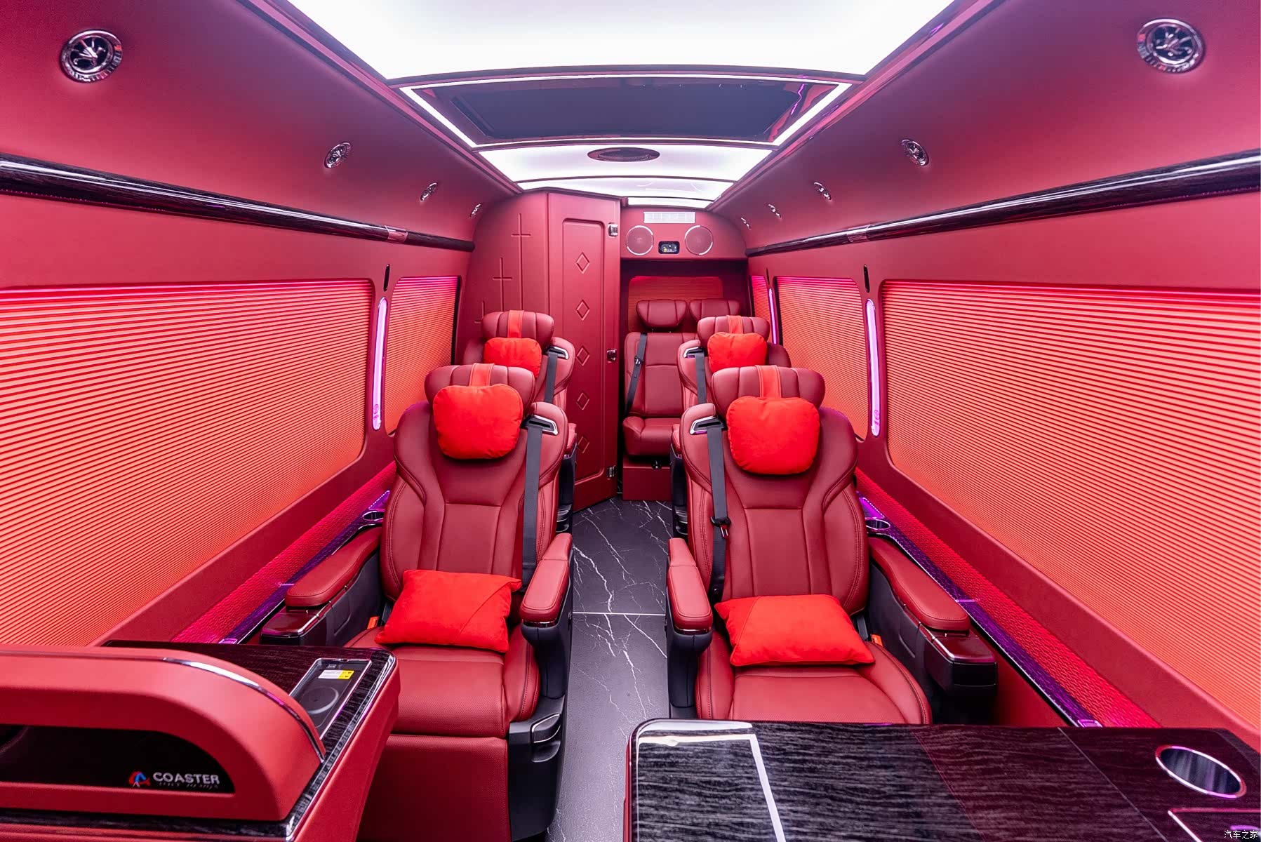 Toyota Coaster, 2025 9