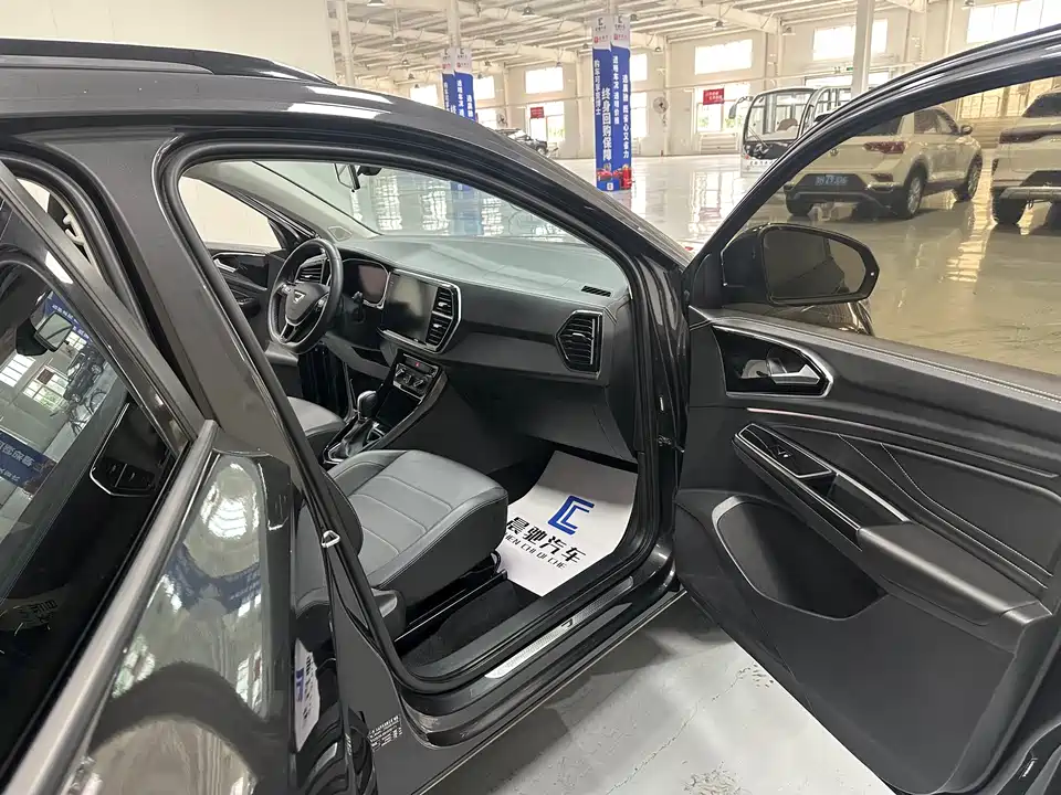 Jetta VS7
