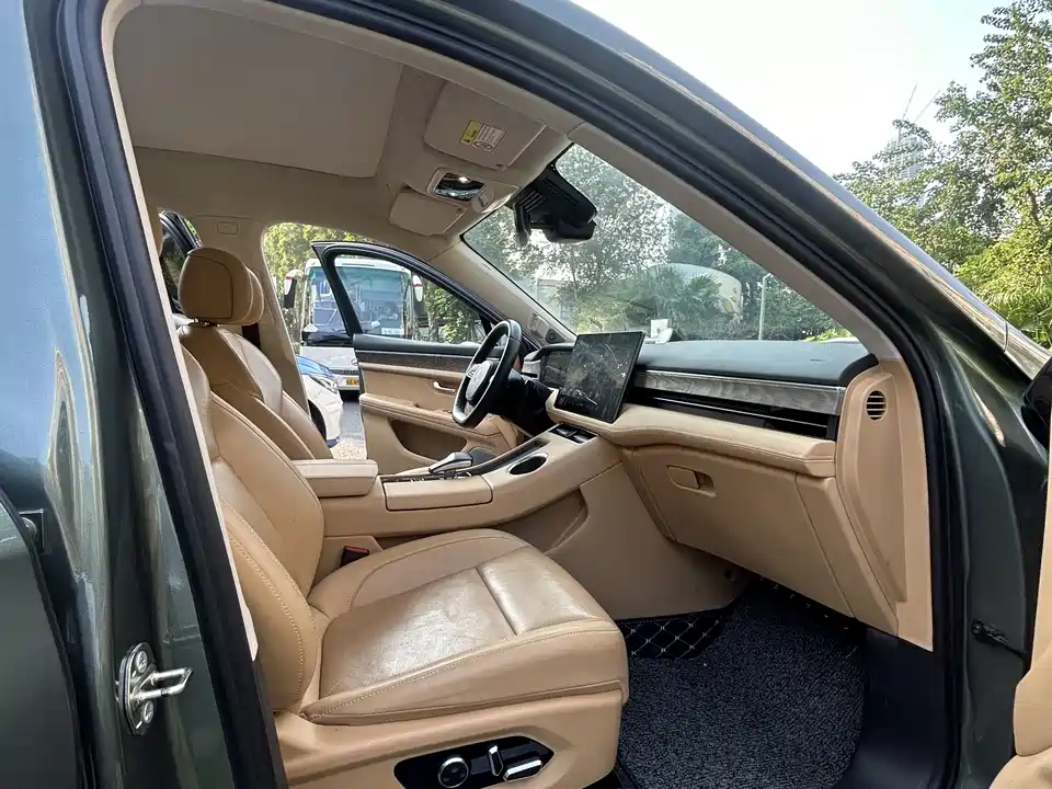 AITO Ask the world M5