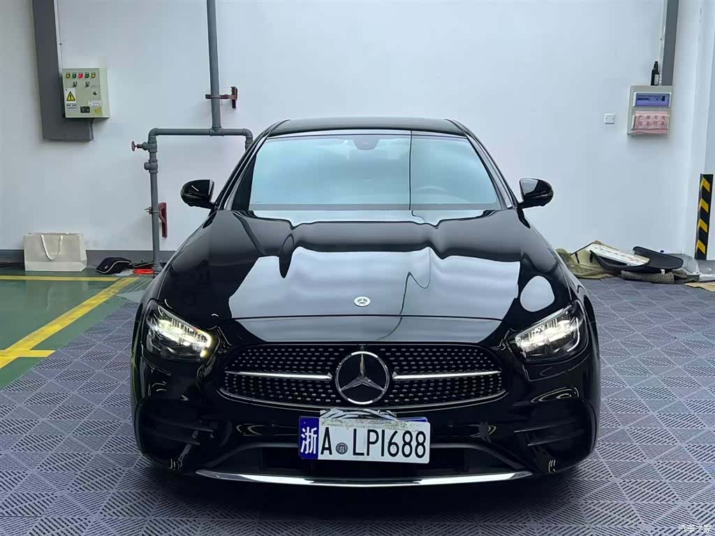 Mercedes-Benz E-Class, 2022 2
