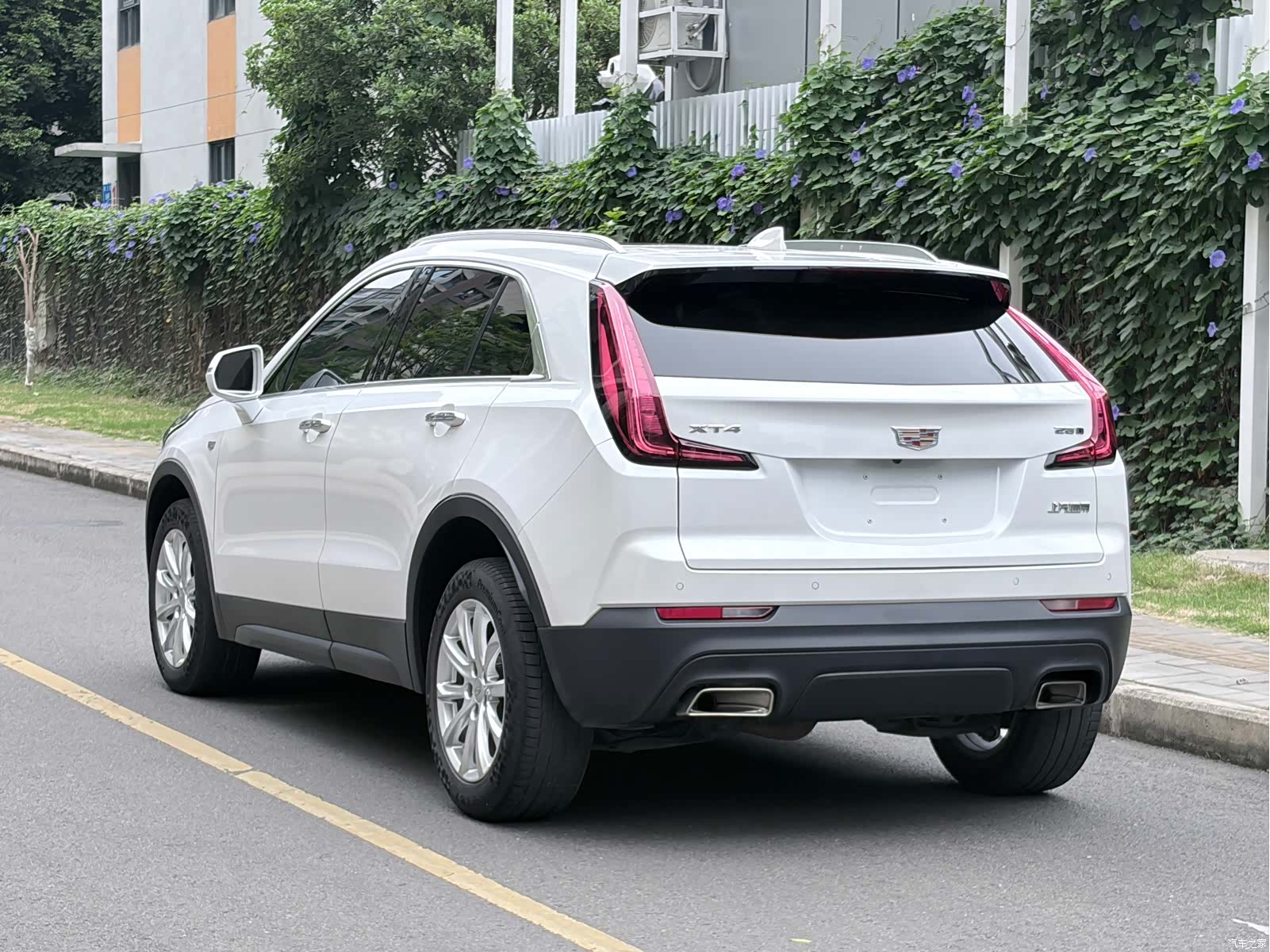 Cadillac XT4, 2021 все фото