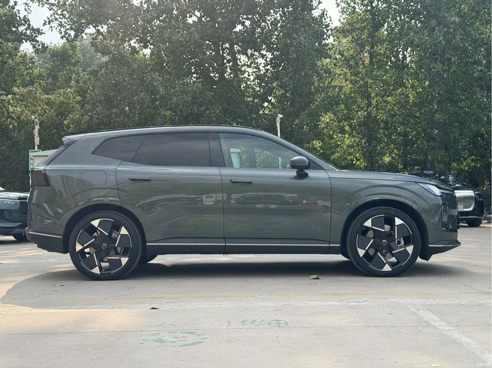 Volvo XC70, 2025 4