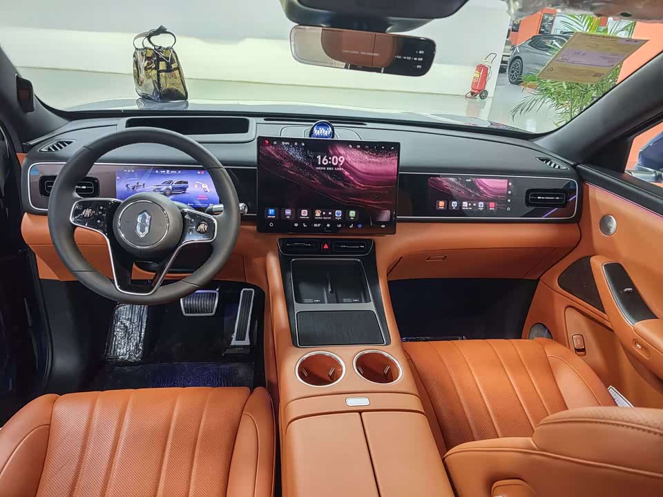 AITO Ask the world M7