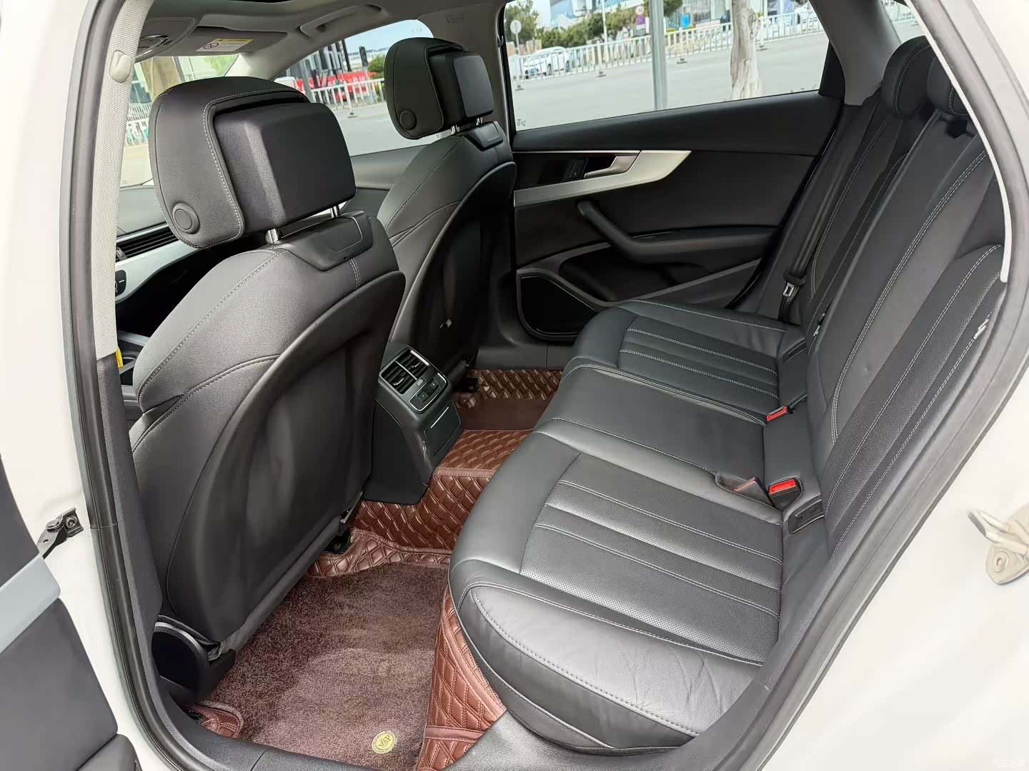 Audi A4L, 2020 9