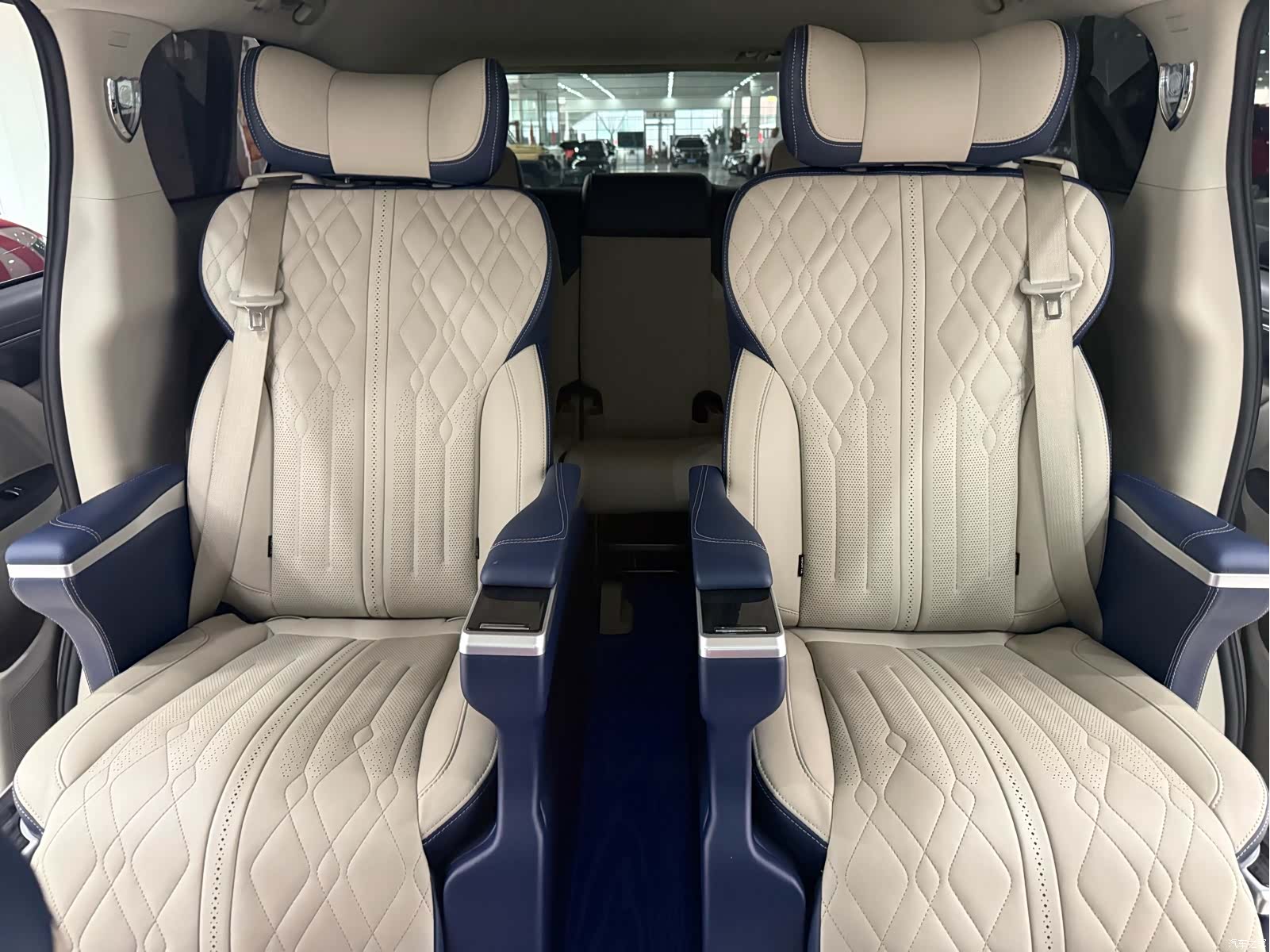 Buick GL8, 2022 24