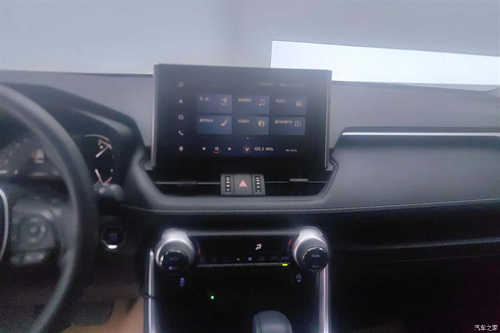Toyota RAV4, 2021 13