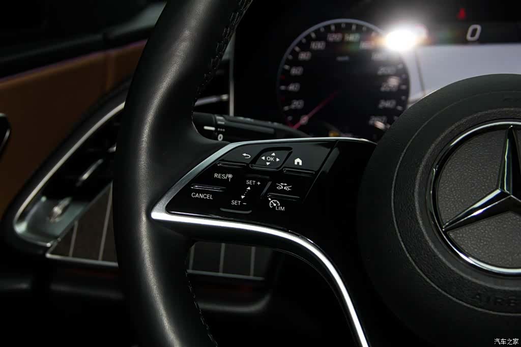 Mercedes-Benz E-Class, 2024 25