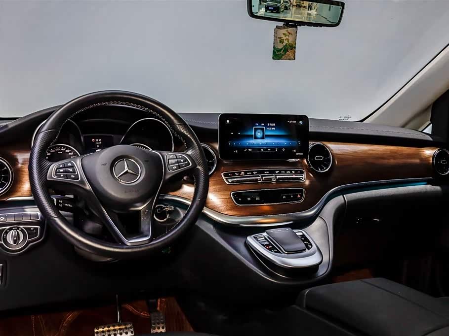 Mercedes-Benz V-class Mercedes-Benz V-class