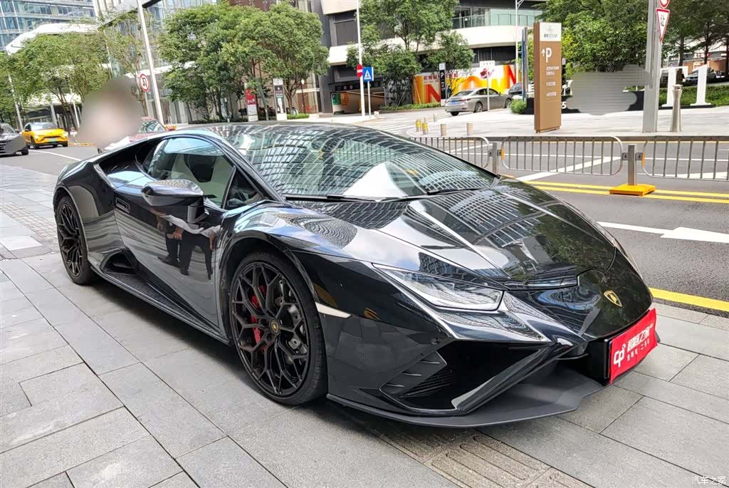 Lamborghini Huracán, 2022 3