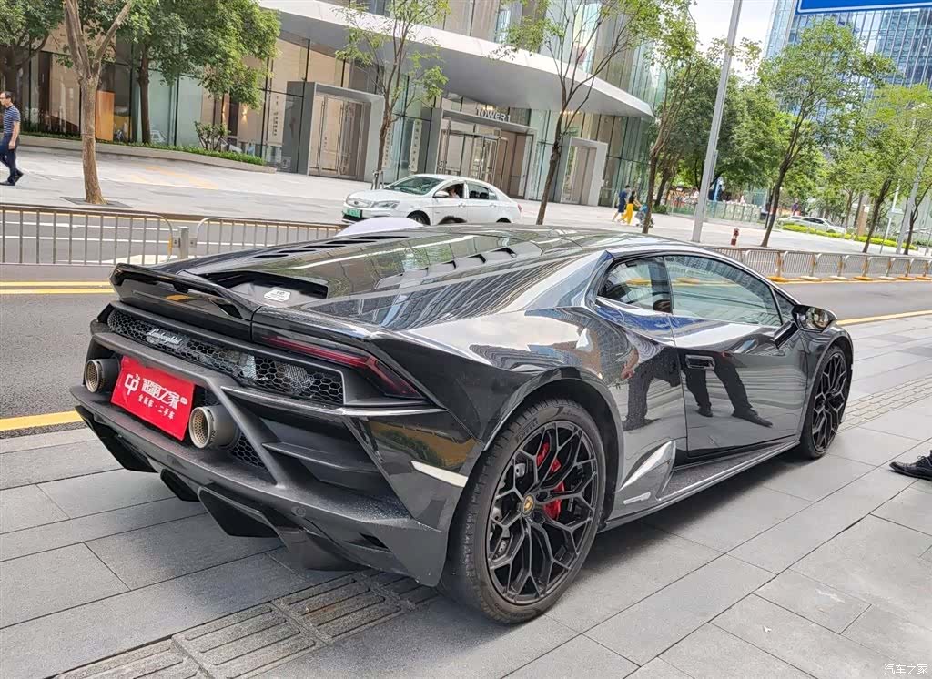 Lamborghini Huracán, 2022 4