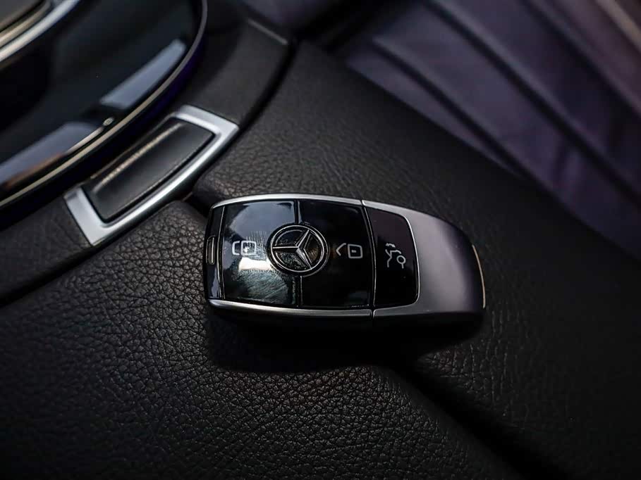 Mercedes-Benz E-class Mercedes-Benz E-class