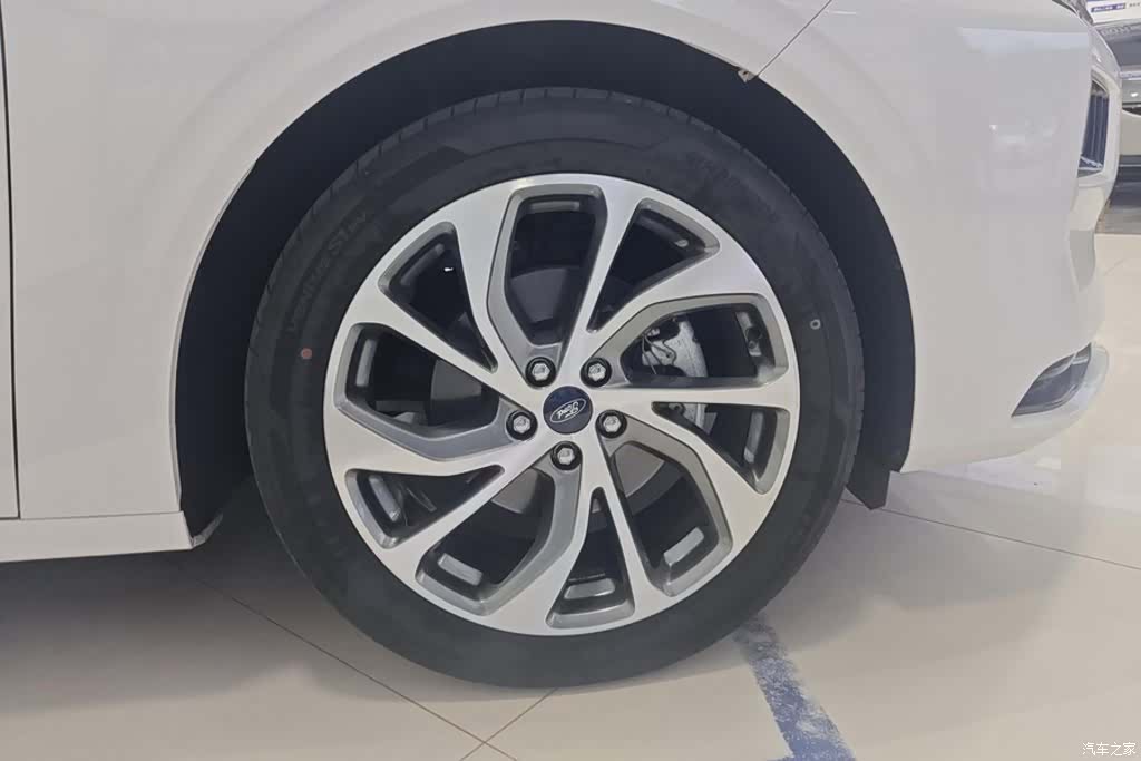 Ford Mondeo, 2024 6