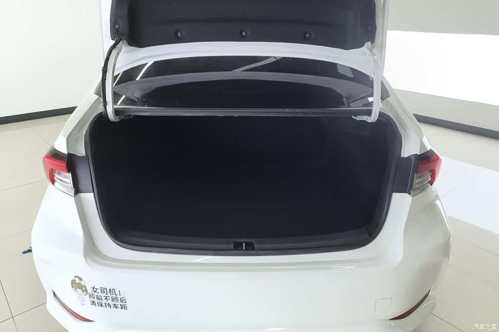 Toyota Corolla, 2024 4