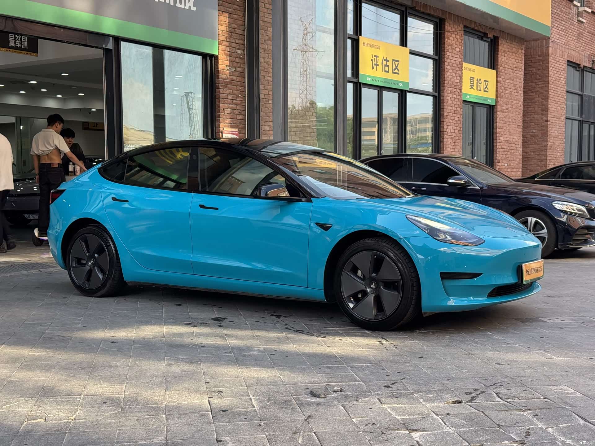 Tesla Model 3, 2023 3