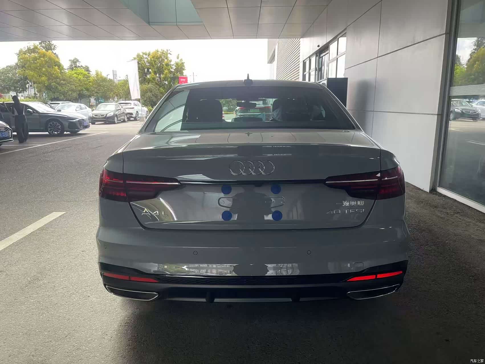 Audi A4L, 1900 6