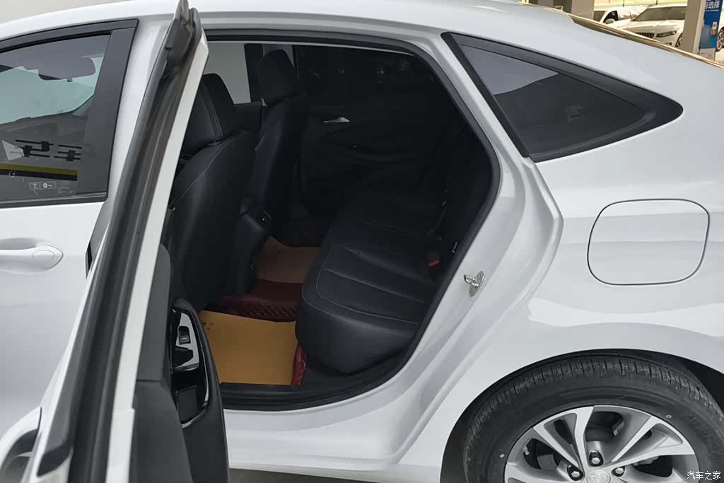 Buick Verano, 2024 11