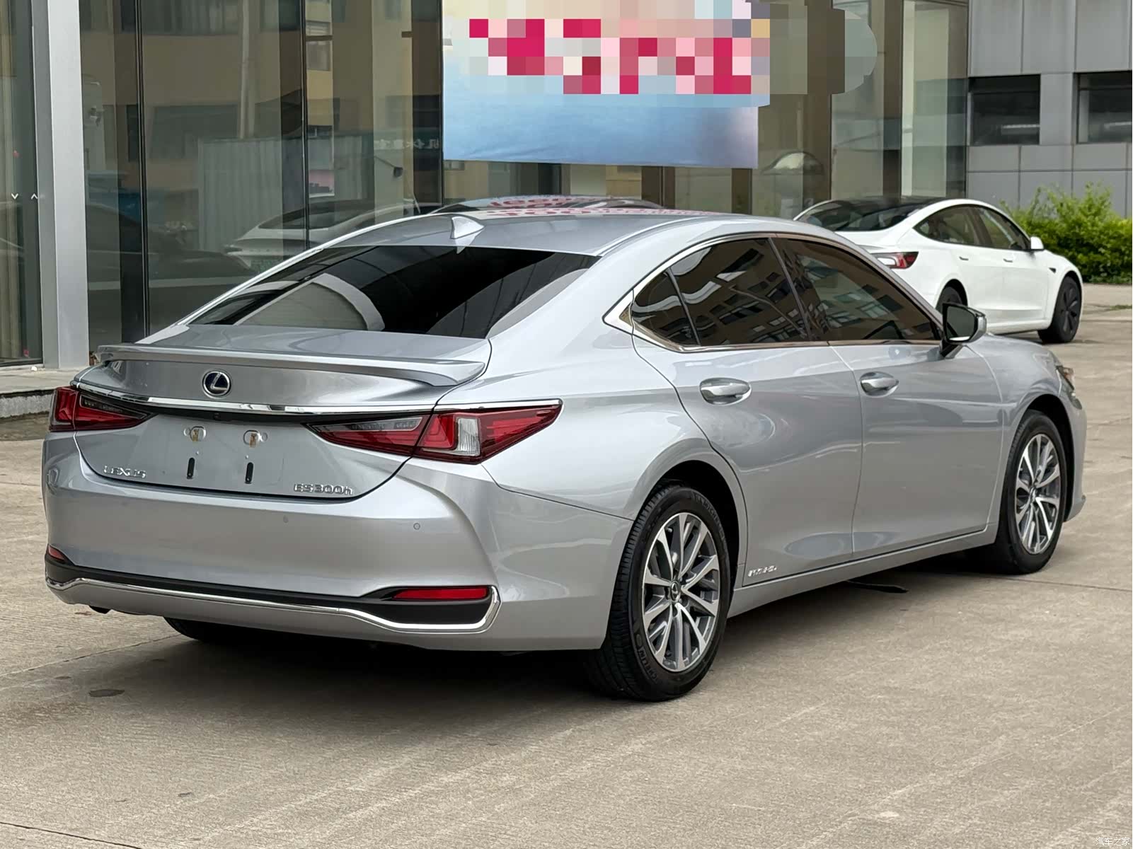 Lexus ES, 2022 9