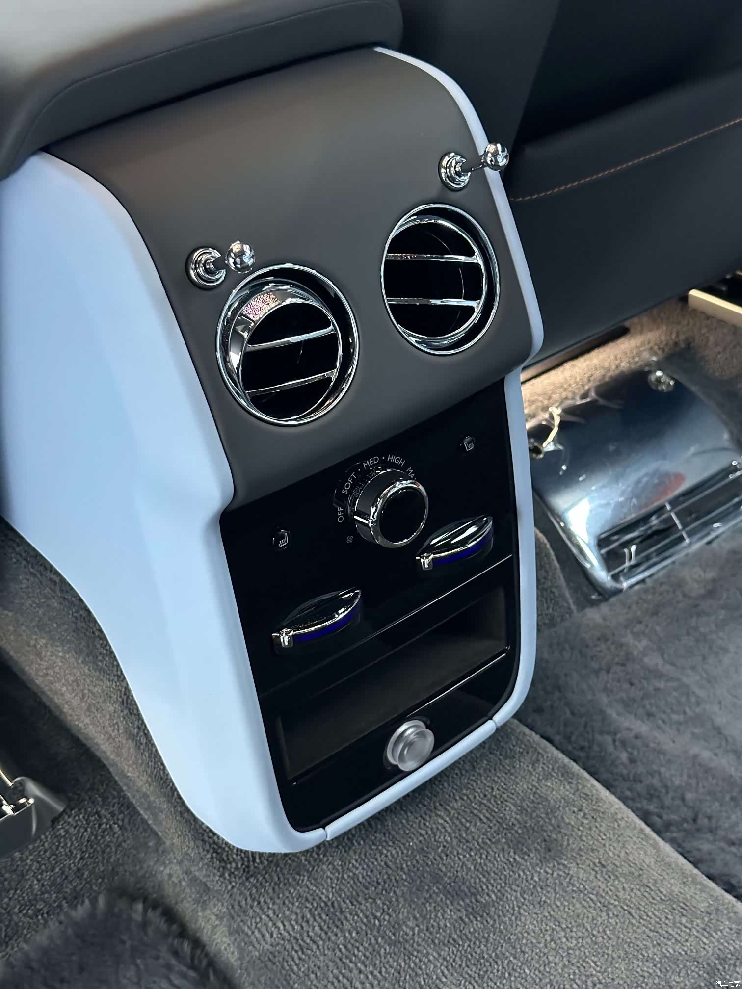 Rolls-Royce Cullinan, 2025 41