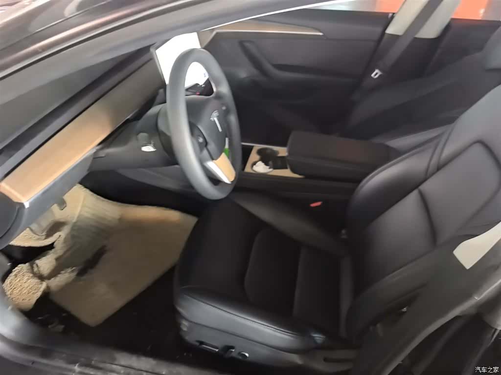 Tesla Model 3, 2023 15