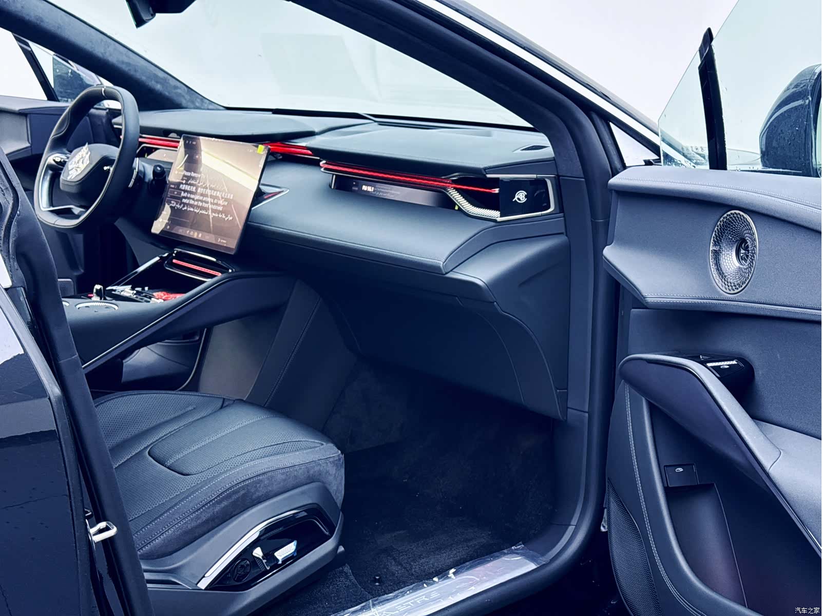 Lotus ELETRE, 2026 10