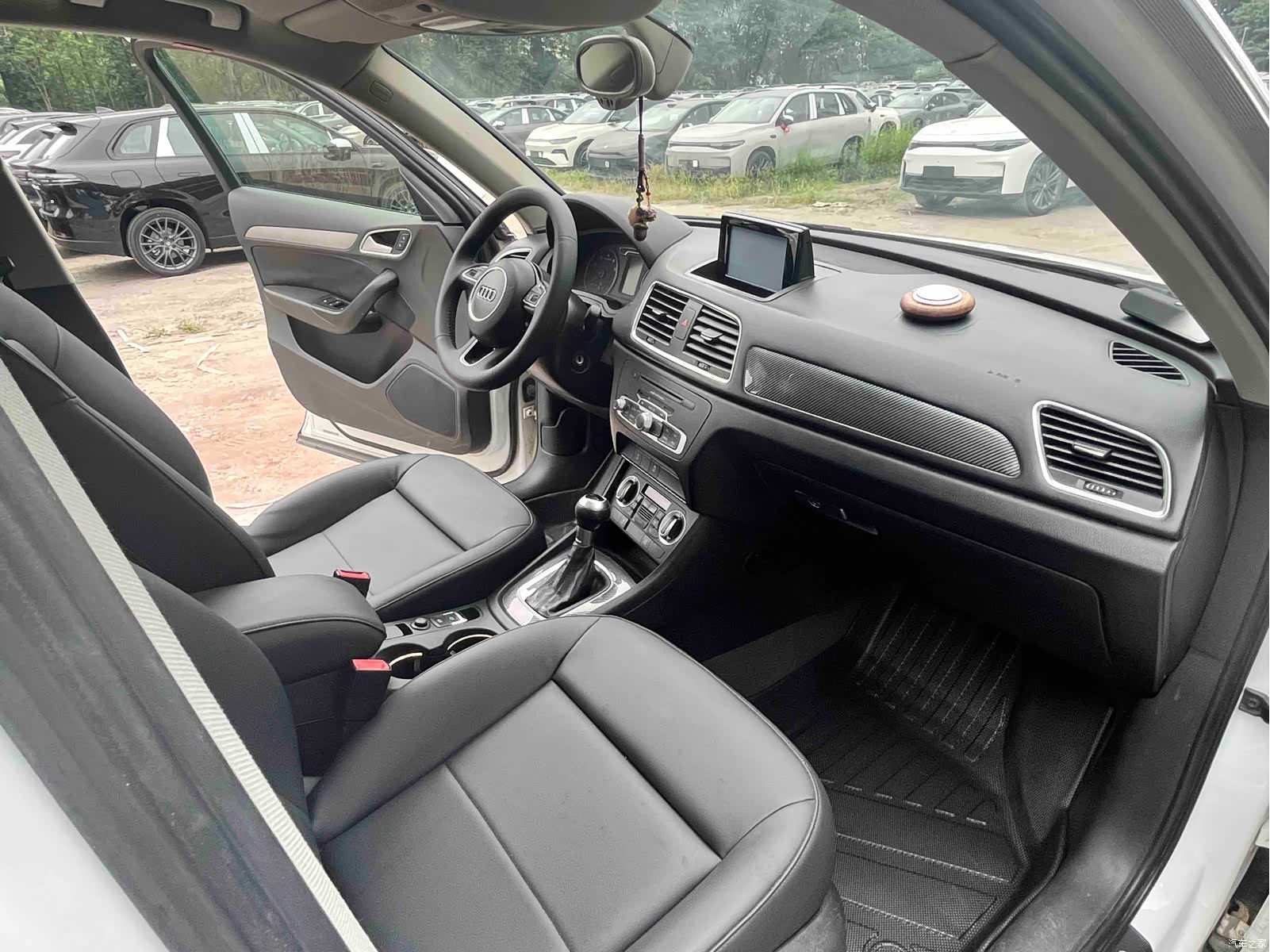 Audi Q3, 2015 12