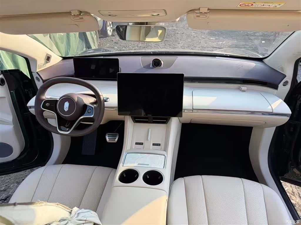 Luxeed R7, 2025 все фото