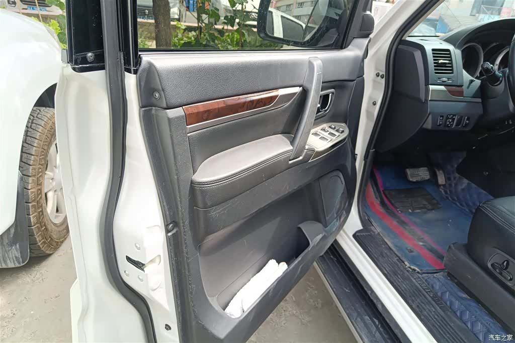 Mitsubishi Pajero, 2020 7