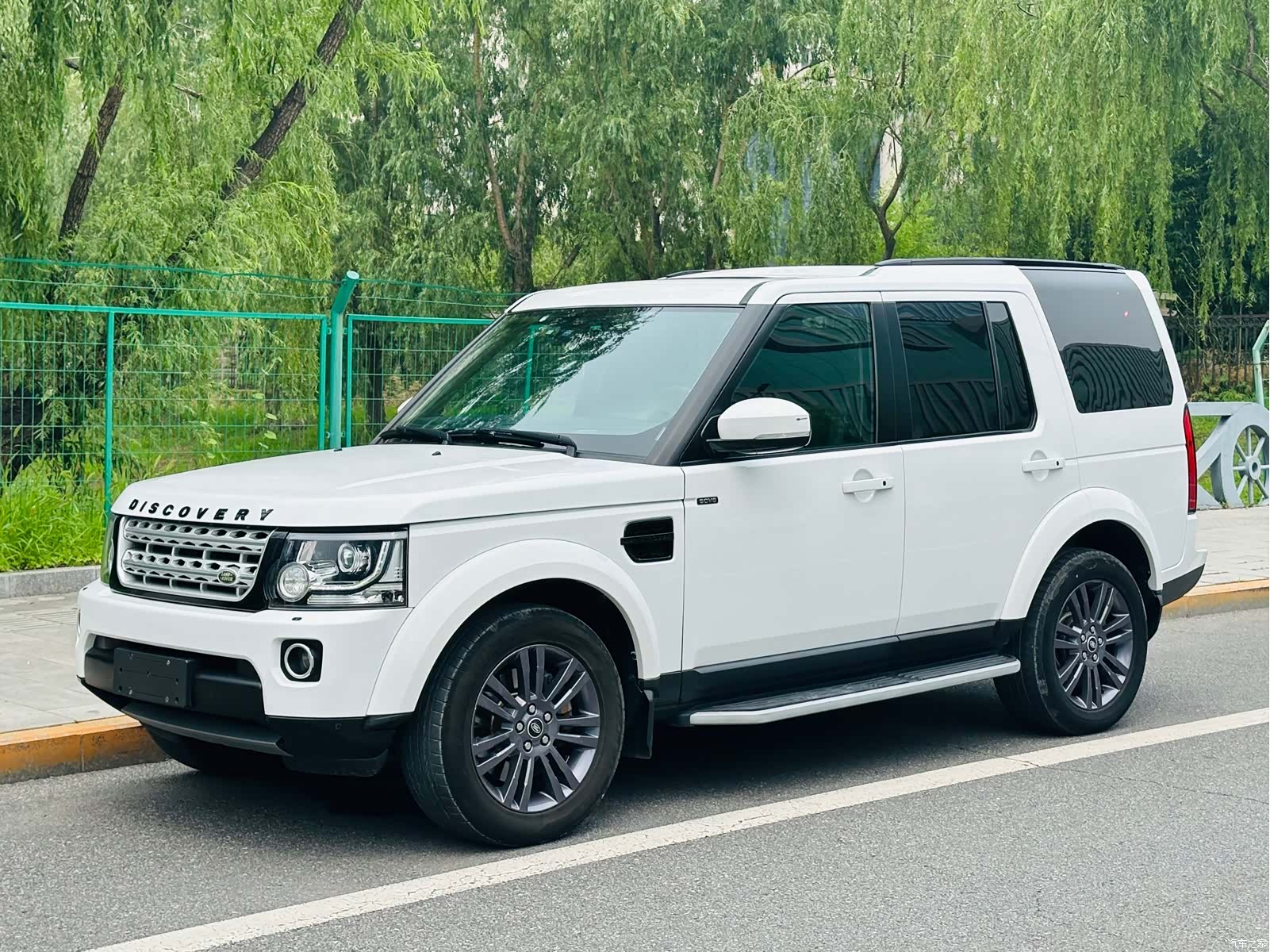 Land Rover Discovery, 2016 1
