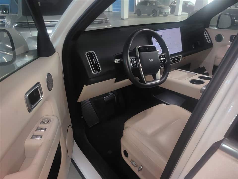 Li Auto Ideal L6