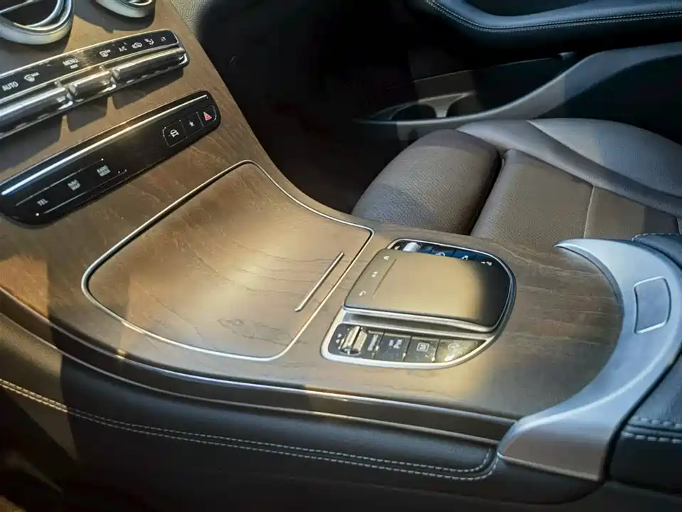 Mercedes-Benz GLC Mercedes-Benz GLC