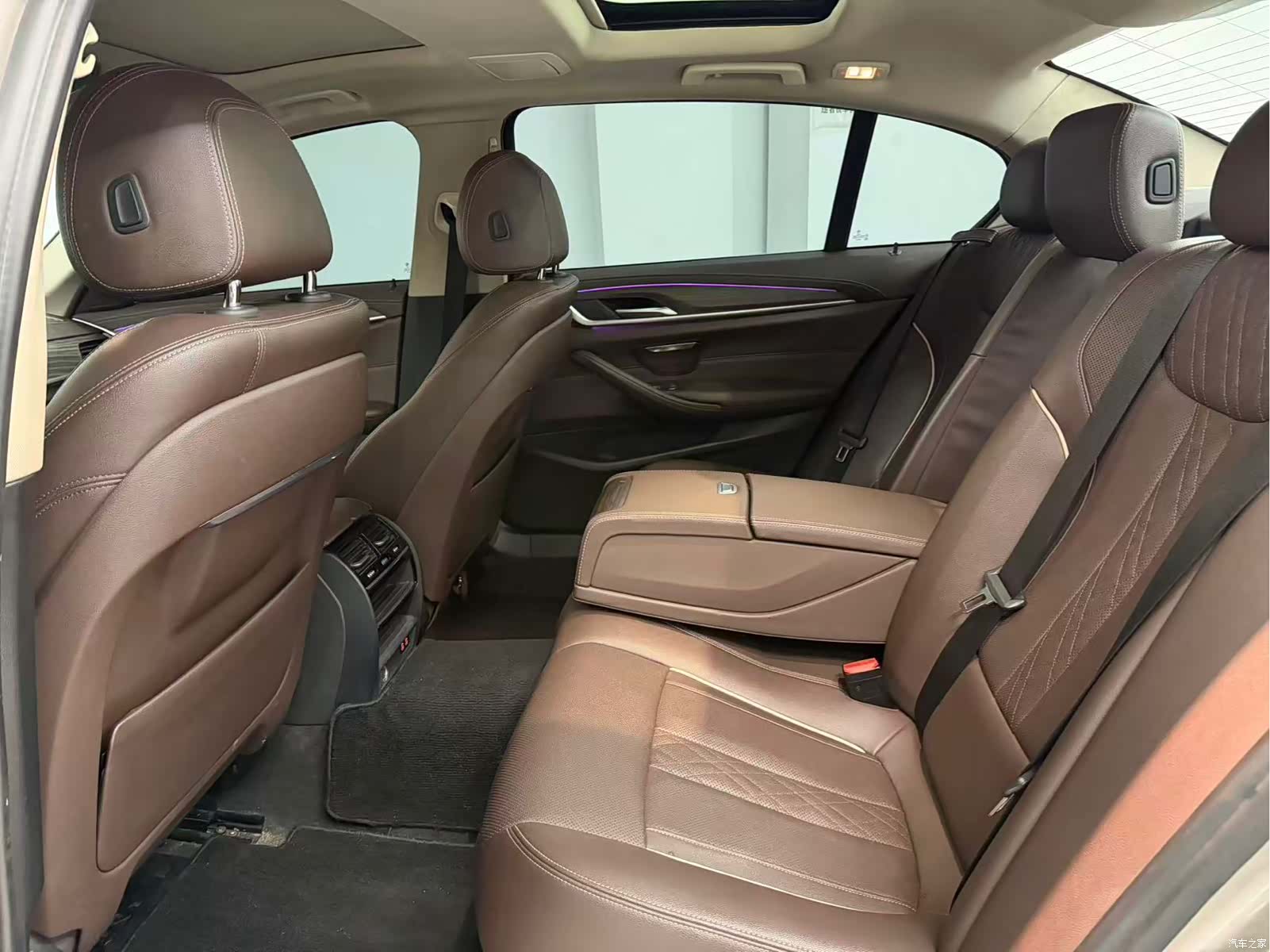BMW 5 Series, 2021 все фото