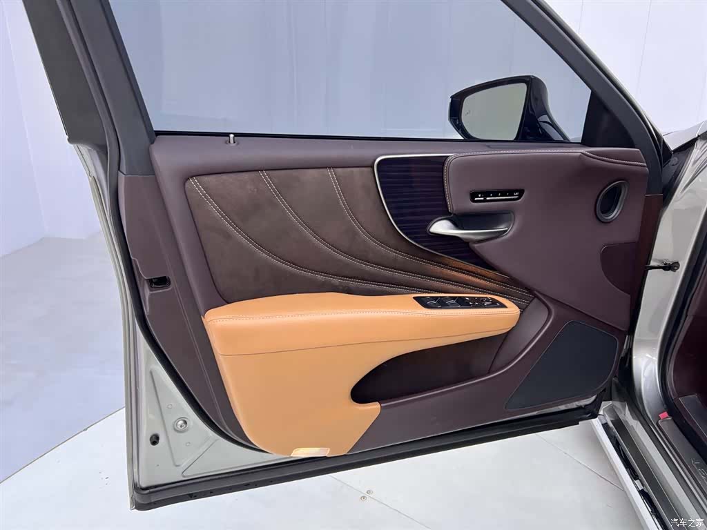 Lexus LS, 2020 15